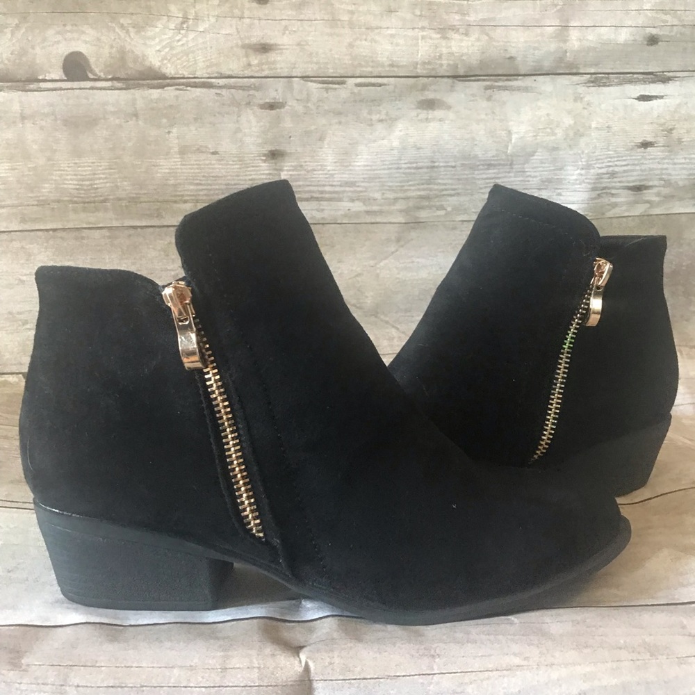 Black booties shoes